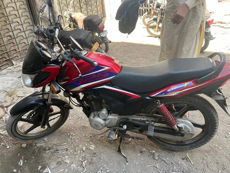 Honda CB 125F | Model 2022 | TOTAL GENIUN 9