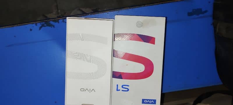 vivo S1 4/128 with box 3