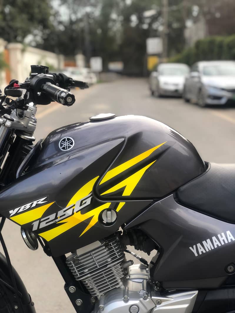 Yamaha ybr g 4