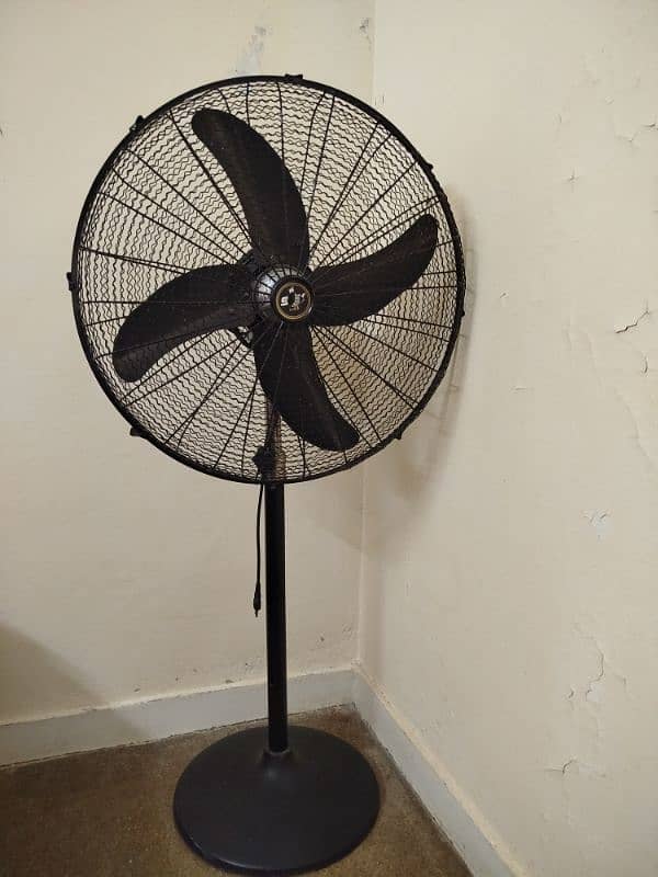 Pedestal Fan Heavy duty, Almost New 0