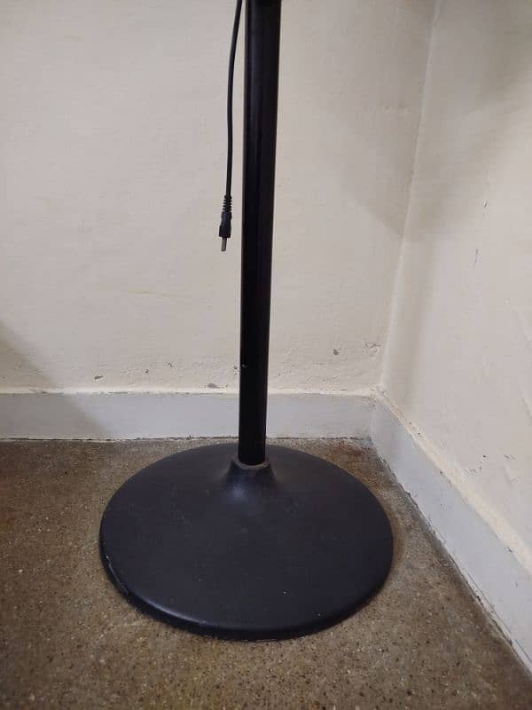 Pedestal Fan Heavy duty, Almost New 4