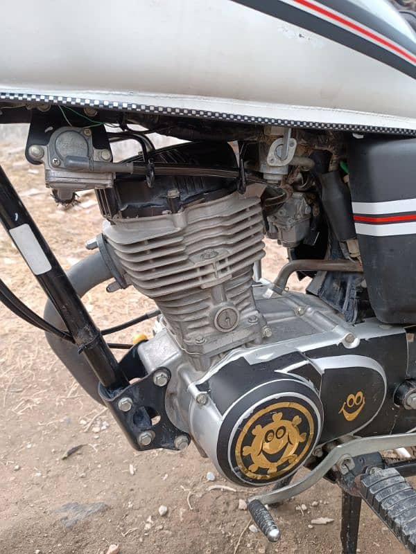 Honda 125 2022 model 10 by 10 11