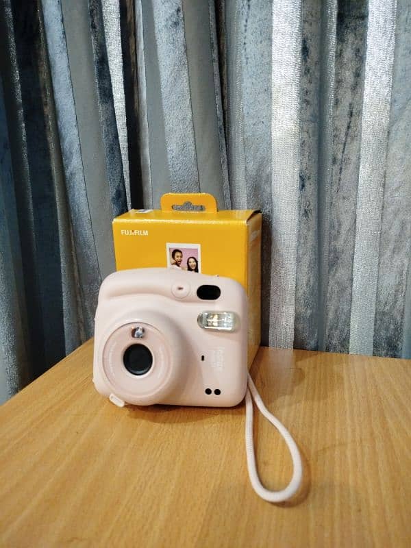 Fujifilm Instax Mini 11 | Polaroid camera 1