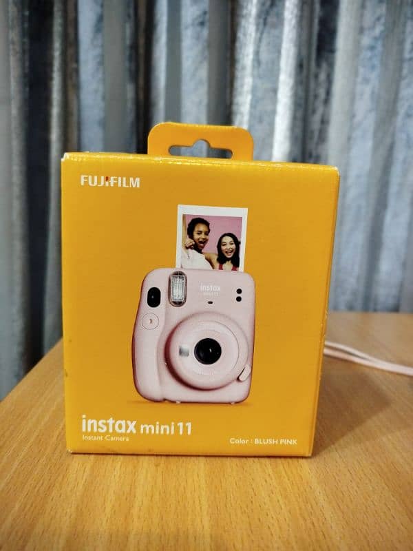 Fujifilm Instax Mini 11 | Polaroid camera 2