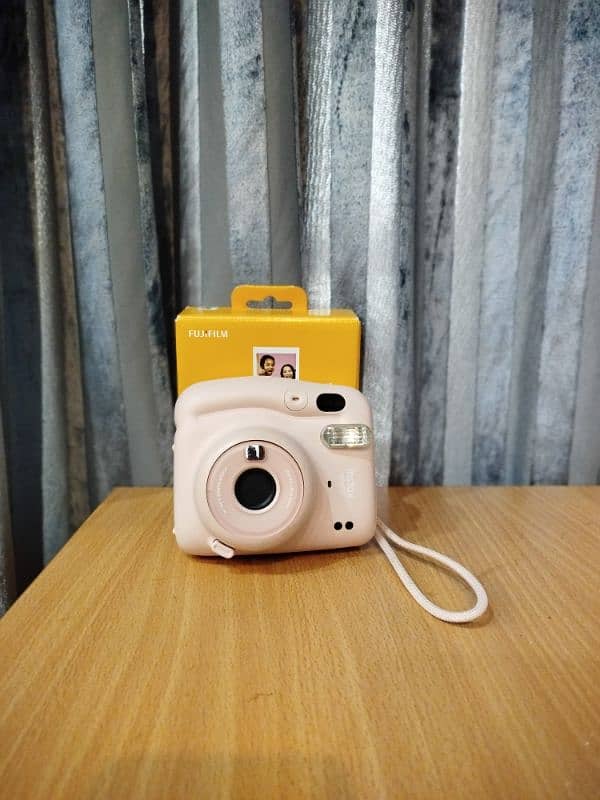 Fujifilm Instax Mini 11 | Polaroid camera 7