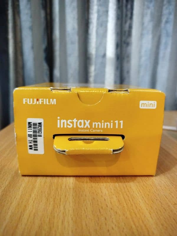 Fujifilm Instax Mini 11 | Polaroid camera 11