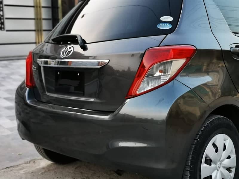 Toyota Vitz 2012 2