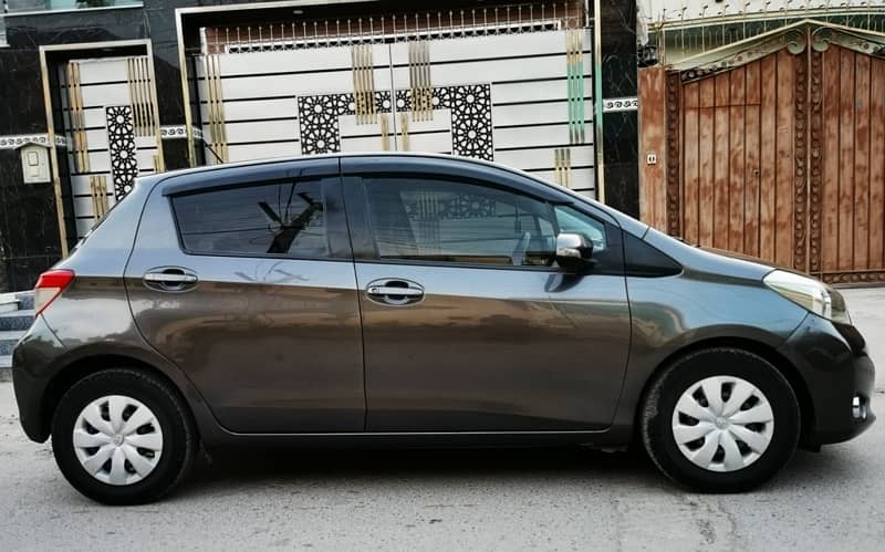 Toyota Vitz 2012 3