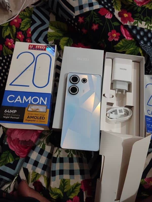 tecno camon 20 8+8/256 brand new condtion 10/10 complete accessories 0