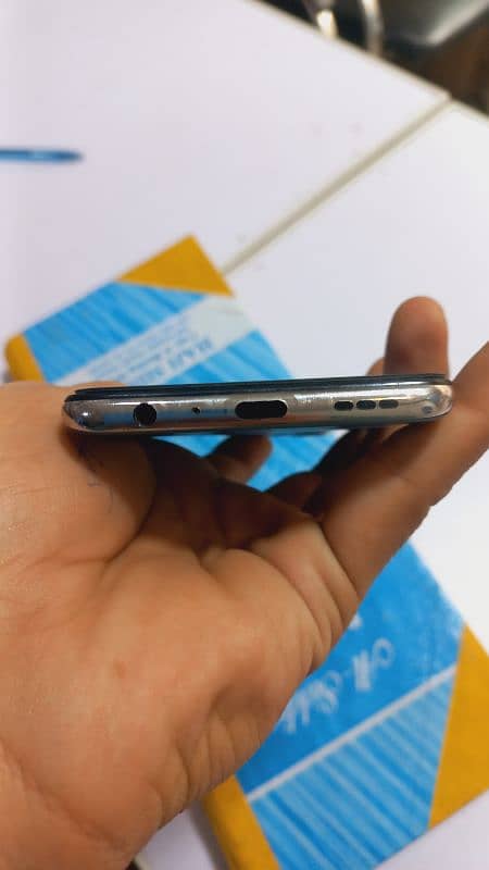 oppo Reno 5 in lush condition 2