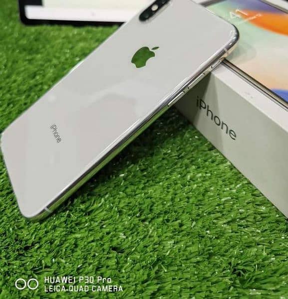 iPhone X 256gbContact on WhatsApp 0332/7451/174 1