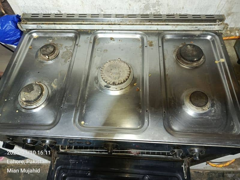 HOT POINT cooking range all ok ha urgent sale 6