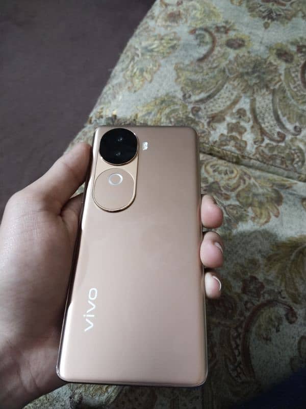 vivo v40e 5