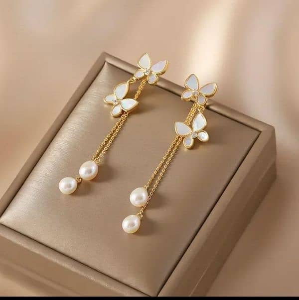 Butterfly hanging gold plated Artificial stones earings 2