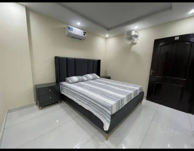 One bed luxury apartment for short stay like(3to4)hours in bahria town 1