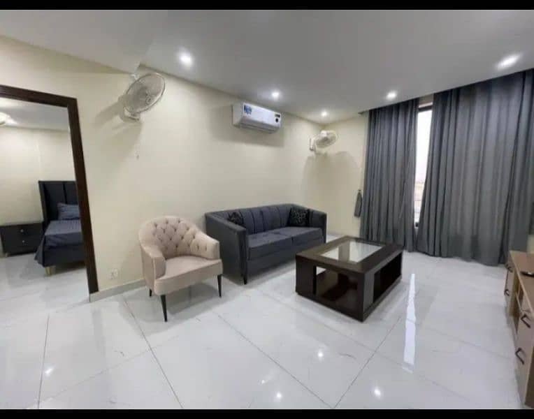 One bed luxury apartment for short stay like(3to4)hours in bahria town 2