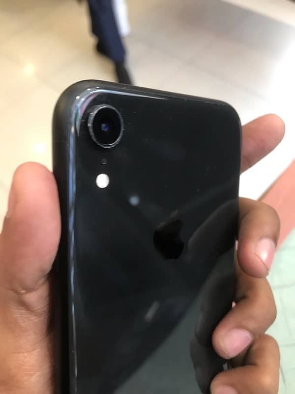 IPhone XR (64) gb ( Non PTA ) 4