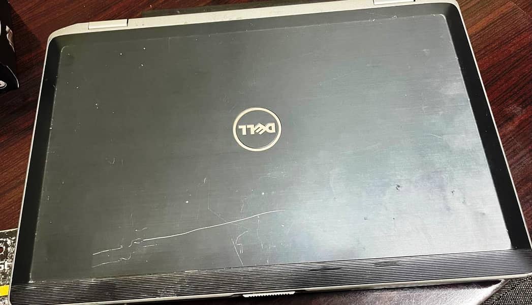 Dell Latitude E6520 2