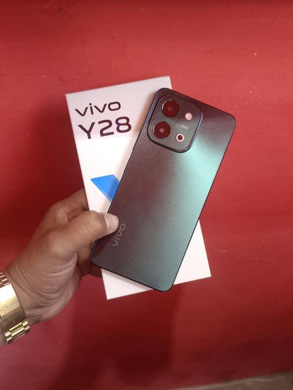 vivo y28 full box 11 manth warnty all ok 0