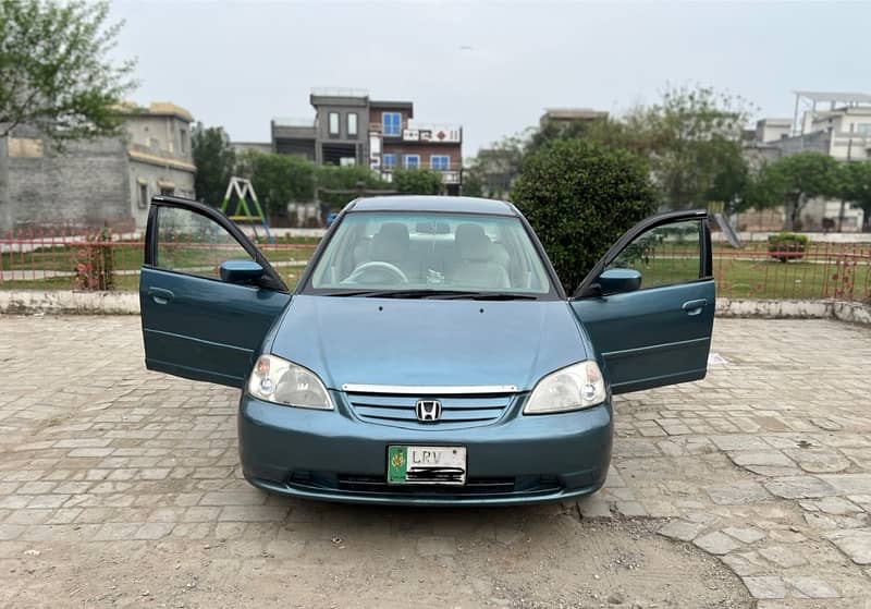 Honda Civic 2004 Perfect CnditnBtrtn City,Corolla,Cultus,Alto,Santro 1