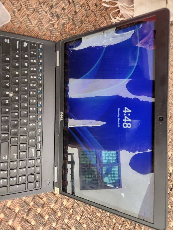 DELL LAtitude E5570 2