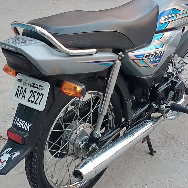 Honda CD 70 Dreem 2022/23 3