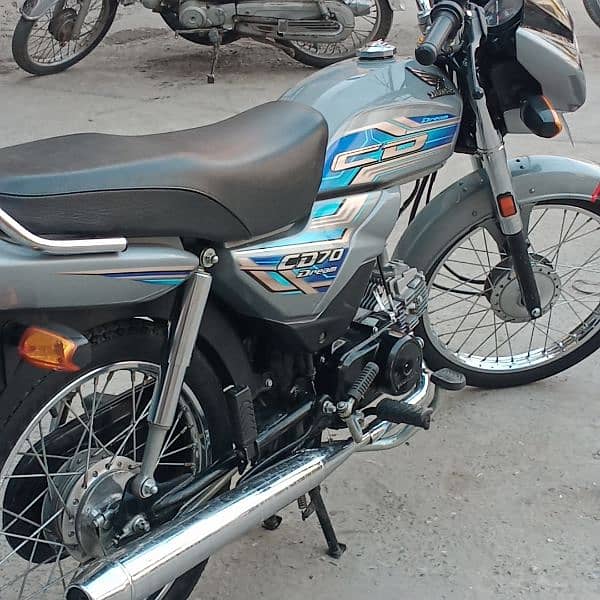 Honda CD 70 Dreem 2022/23 8