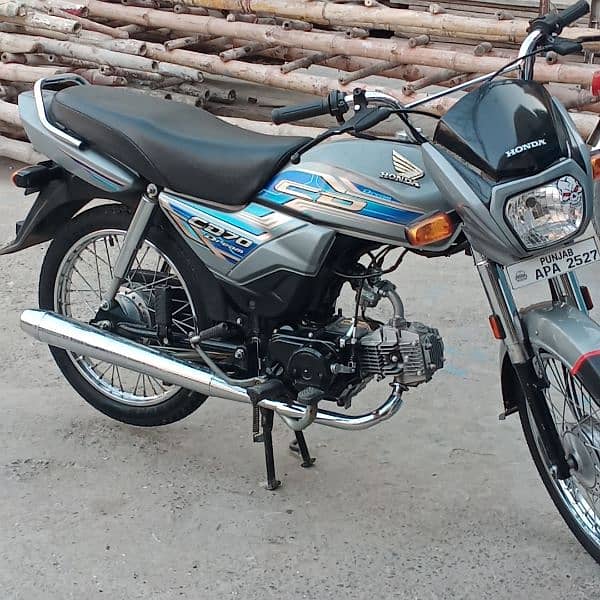 Honda CD 70 Dreem 2022/23 9