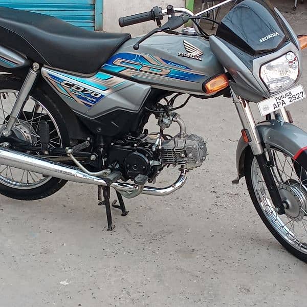 Honda CD 70 Dreem 2022/23 13