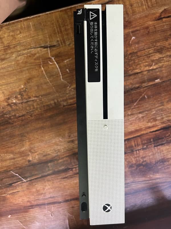 Xbox one s 1tb with games 2