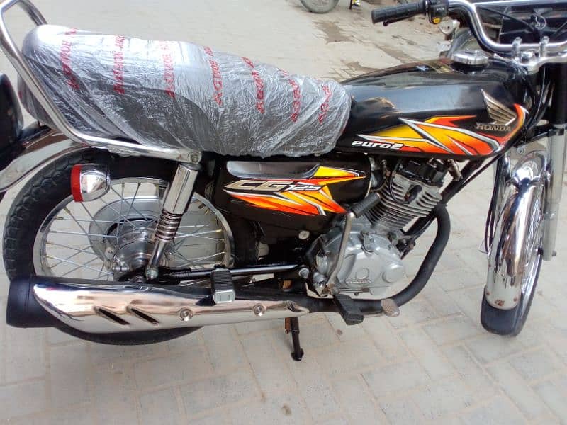 Honda 125 Hyderabad number 21 model 2