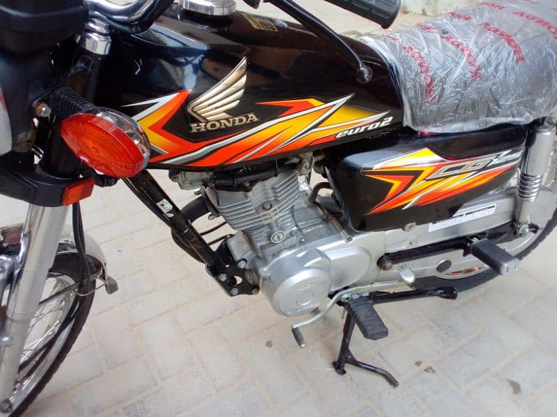 Honda 125 Hyderabad number 21 model 5