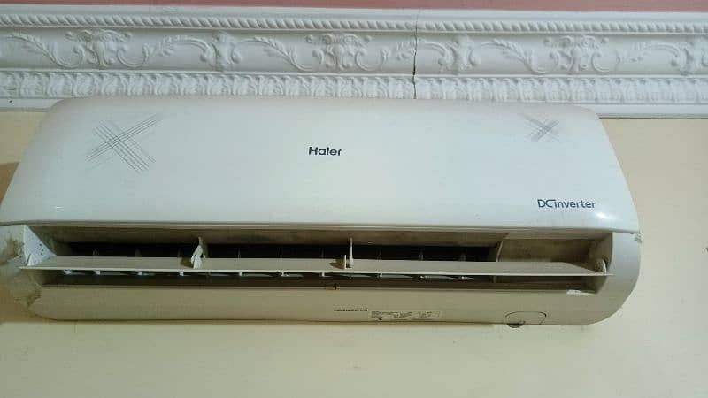 Selling 1 Ton Haier AC DCinverter 1