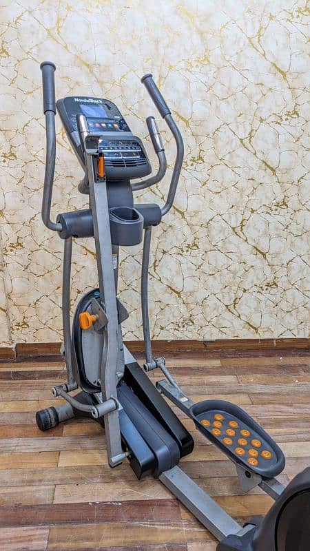 Professional Nordictrack  USA E 11.5 Eleptical Cross Trainer 11