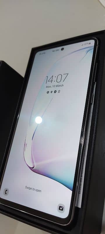 Samsung Note 10 lite 8GB/128GB in excellent condition with box, chargr 3