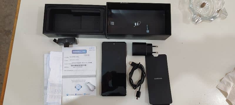 Samsung Note 10 lite 8GB/128GB in excellent condition with box, chargr 13