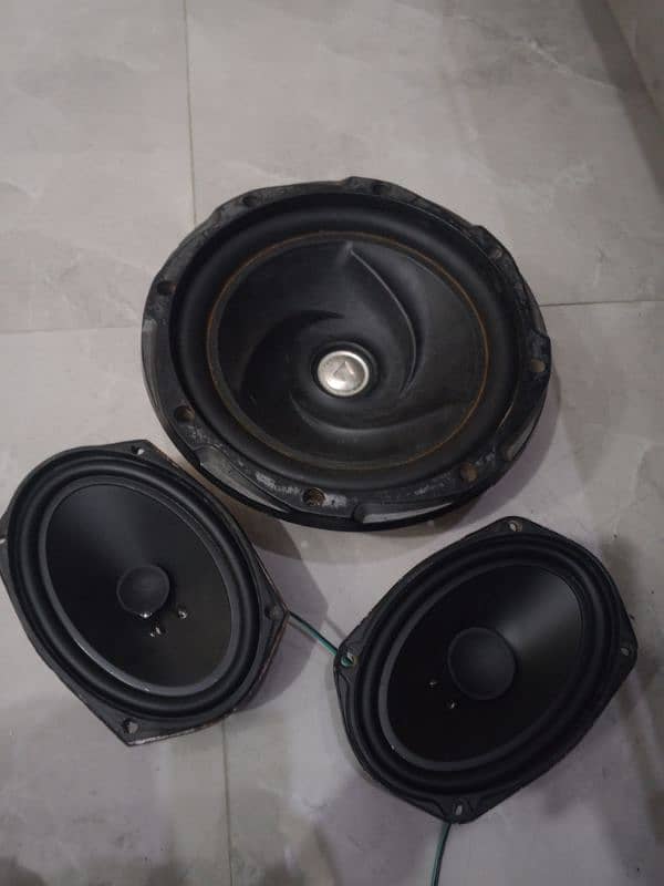 baser 12 inch with 2 spekr 5