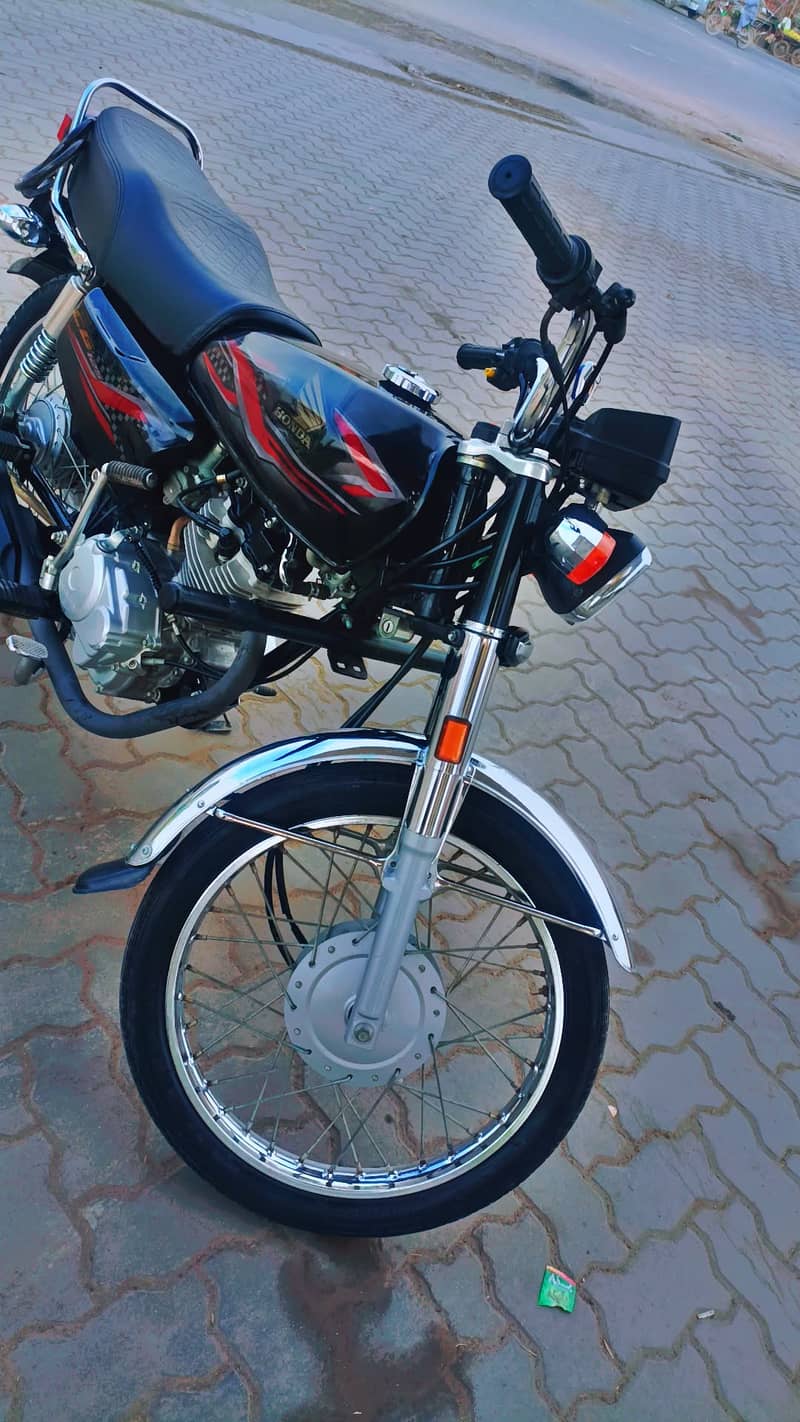 Honda CG 125 2024 3