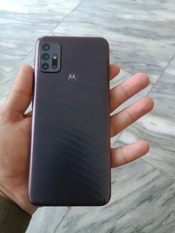 Matrola moto G10 for urgent sale 2