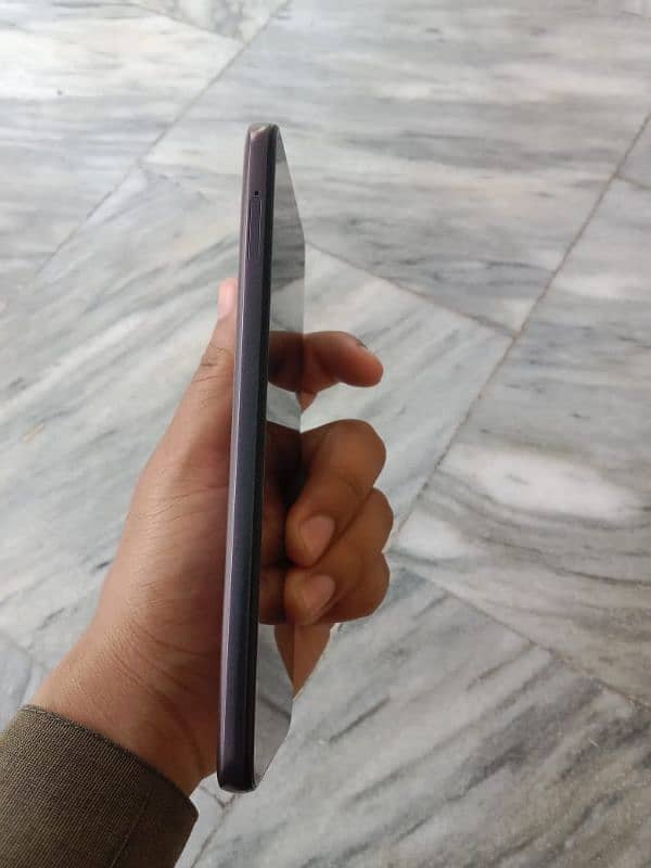 Matrola moto G10 for urgent sale 3