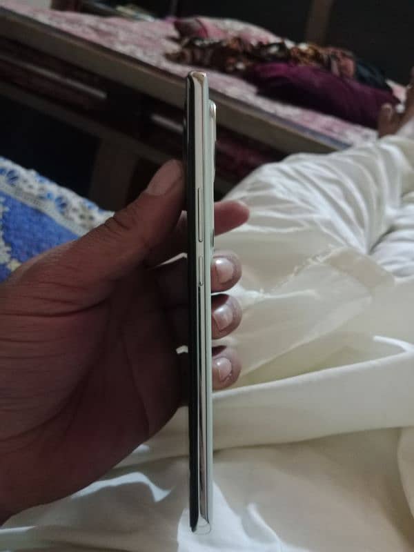 vivo v40e 5