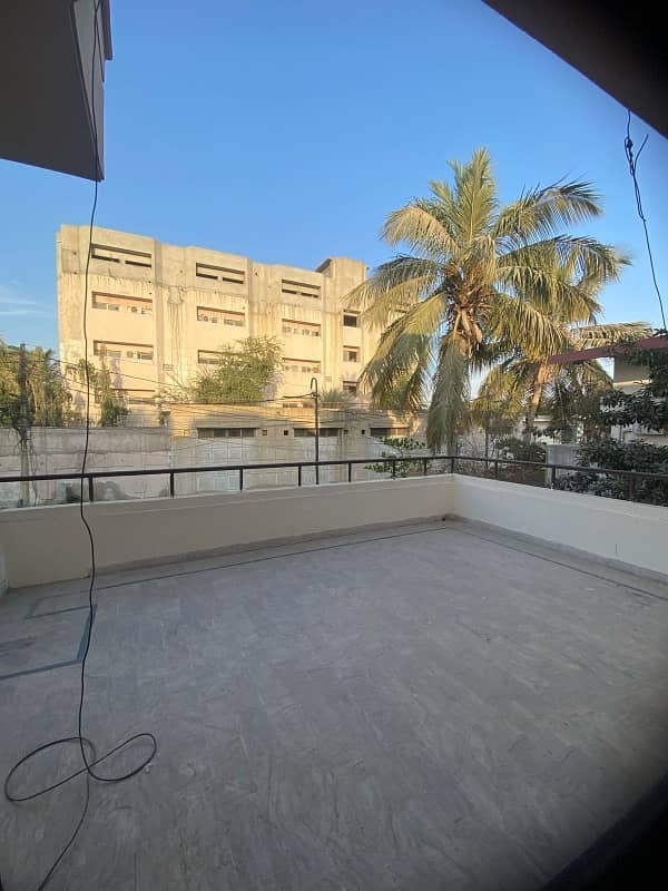 Gulshan Iqbal block13 400 square yards  3 Bed DD 1st floor Rent 90000 Separate intrance Car parking Marble flooring*Code(13286)* 4