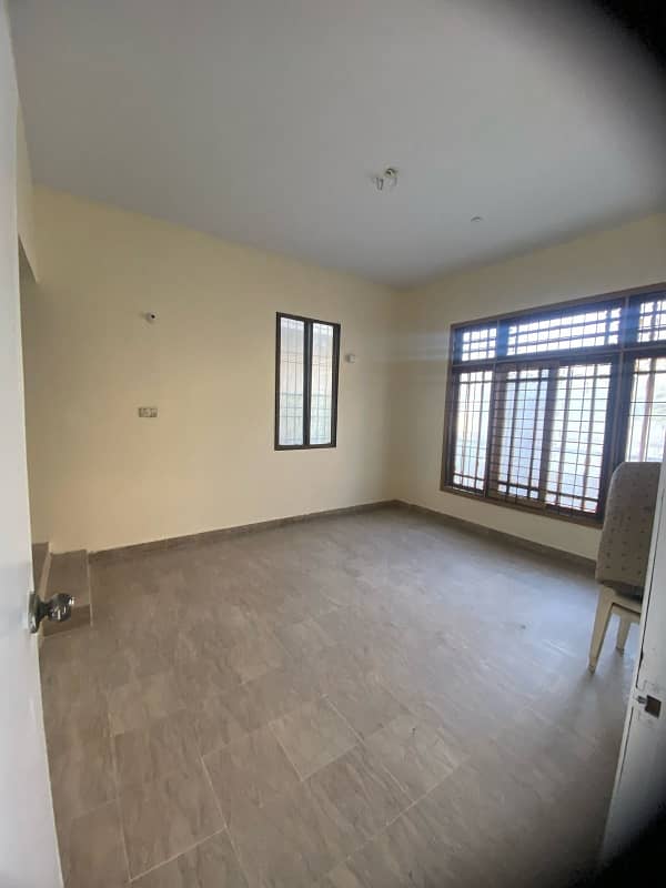 Gulshan Iqbal block13 400 square yards  3 Bed DD 1st floor Rent 90000 Separate intrance Car parking Marble flooring*Code(13286)* 5