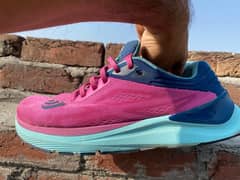 Branded sports shoes, running shoes, best for walking