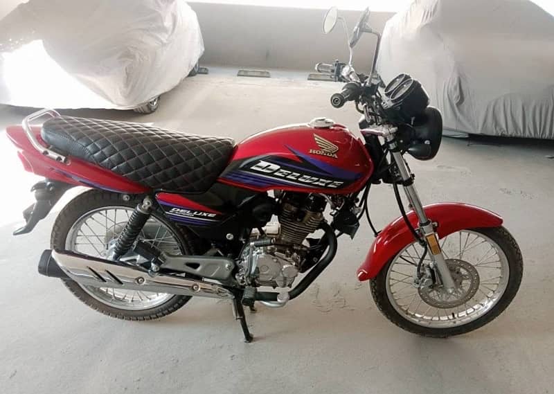 Honda 125 Delux 2015 model 4