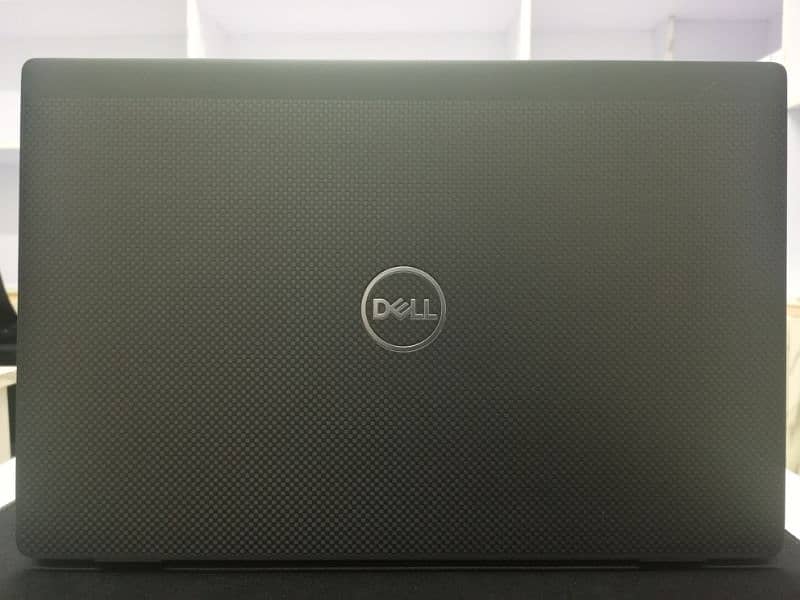 Dell Latitude 7420 core i5 11th Gen 16/256 gb 8