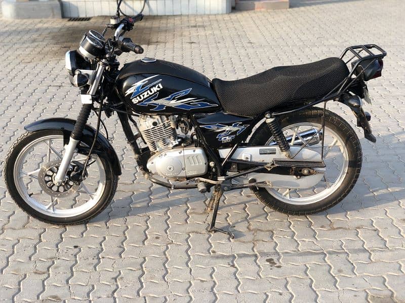 SUZUKI GS 150 2019 BLACK. 2