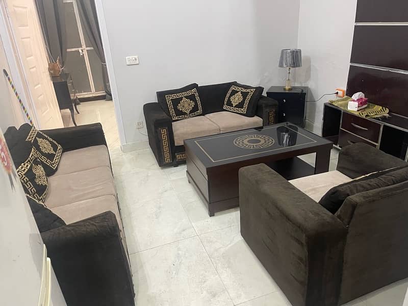 6 seater sofa set for urgent sale 1