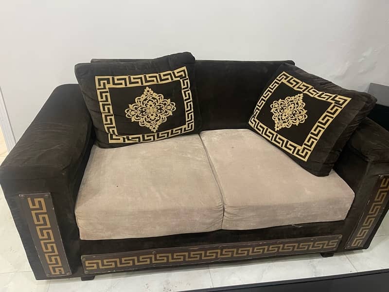 6 seater sofa set for urgent sale 3