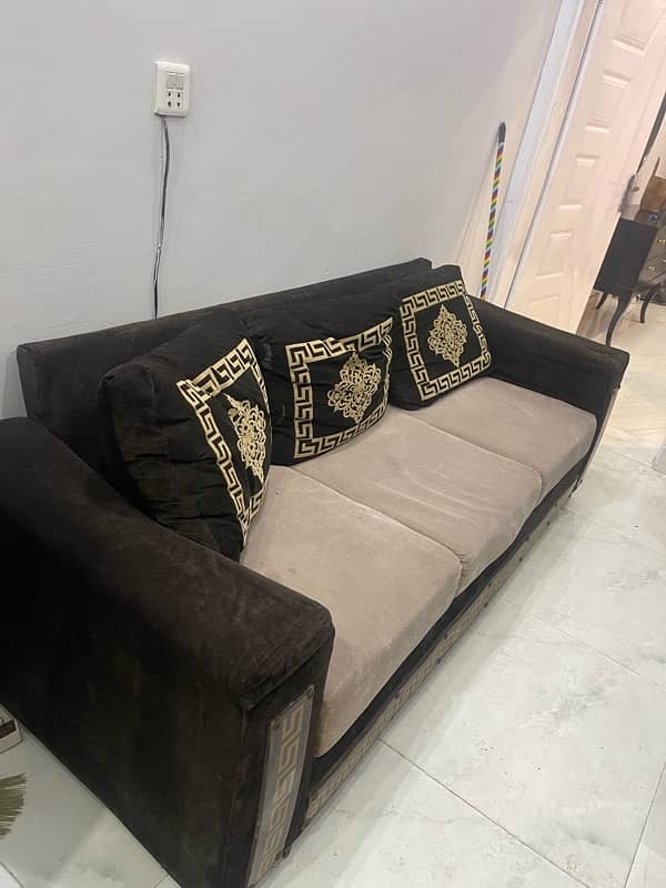 6 seater sofa set for urgent sale 4